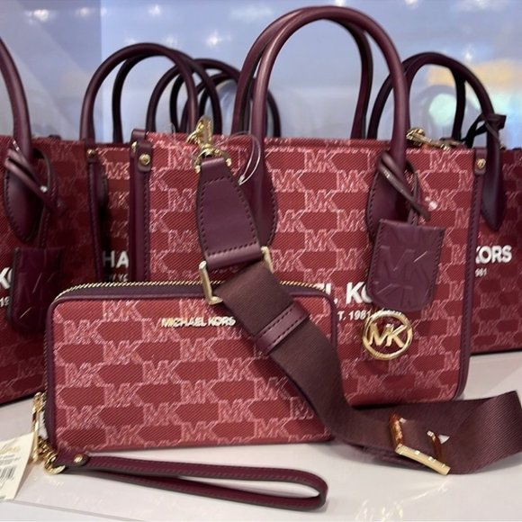 🔥NeW! Michael Kors Small Mirella Tote Set - Picture 2 of 13